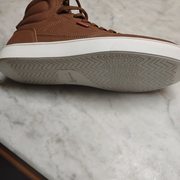 Shoes - Picture 2 of 4